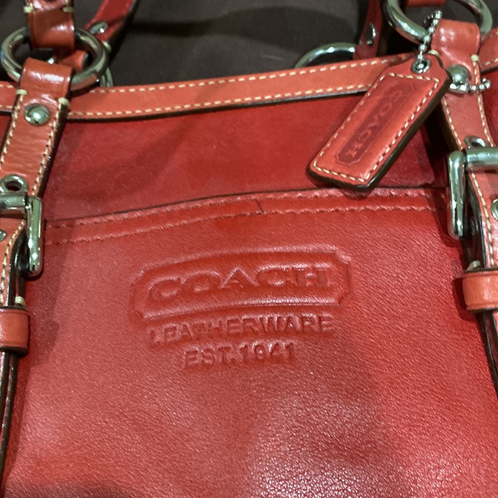 Beautiful red Coach handbag - Picture 2 of 7